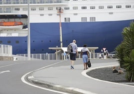 Cruceristas en Arrecife.