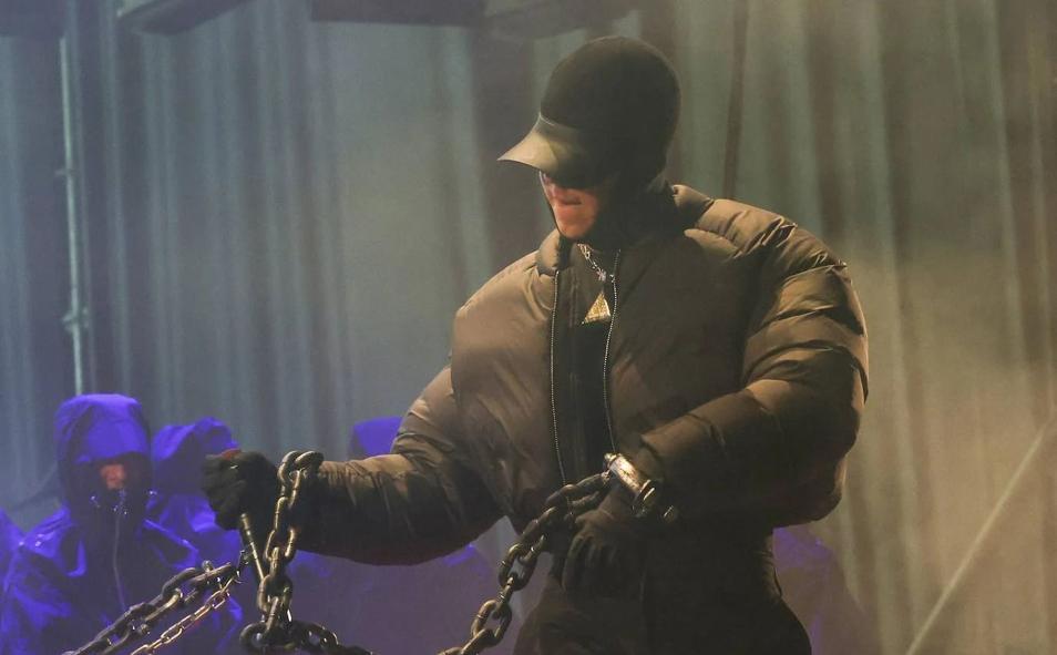 Imagen principal - El nuevo &#039;look&#039; de Quevedo se vuelve viral