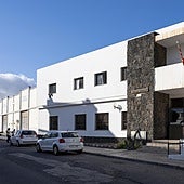 Clavijo asume la «vergüenza» del centro de menores de Lanzarote y carga contra el Gobierno y la UE