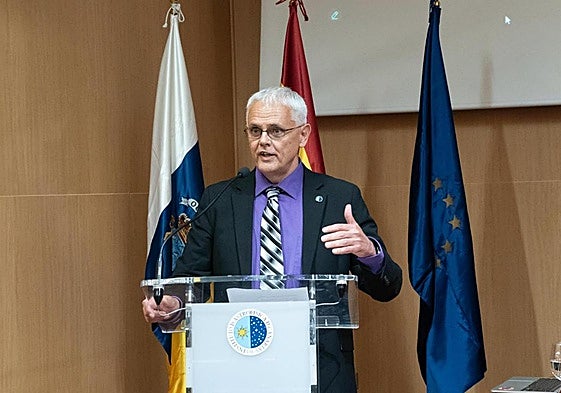 Valentín Martínez Pillet asume el cargo como director del IAC, tomando el testigo de Rafael Rebolo.