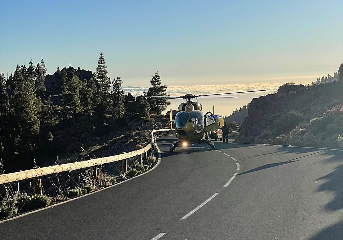 Imagen del helicóptero de rescate.