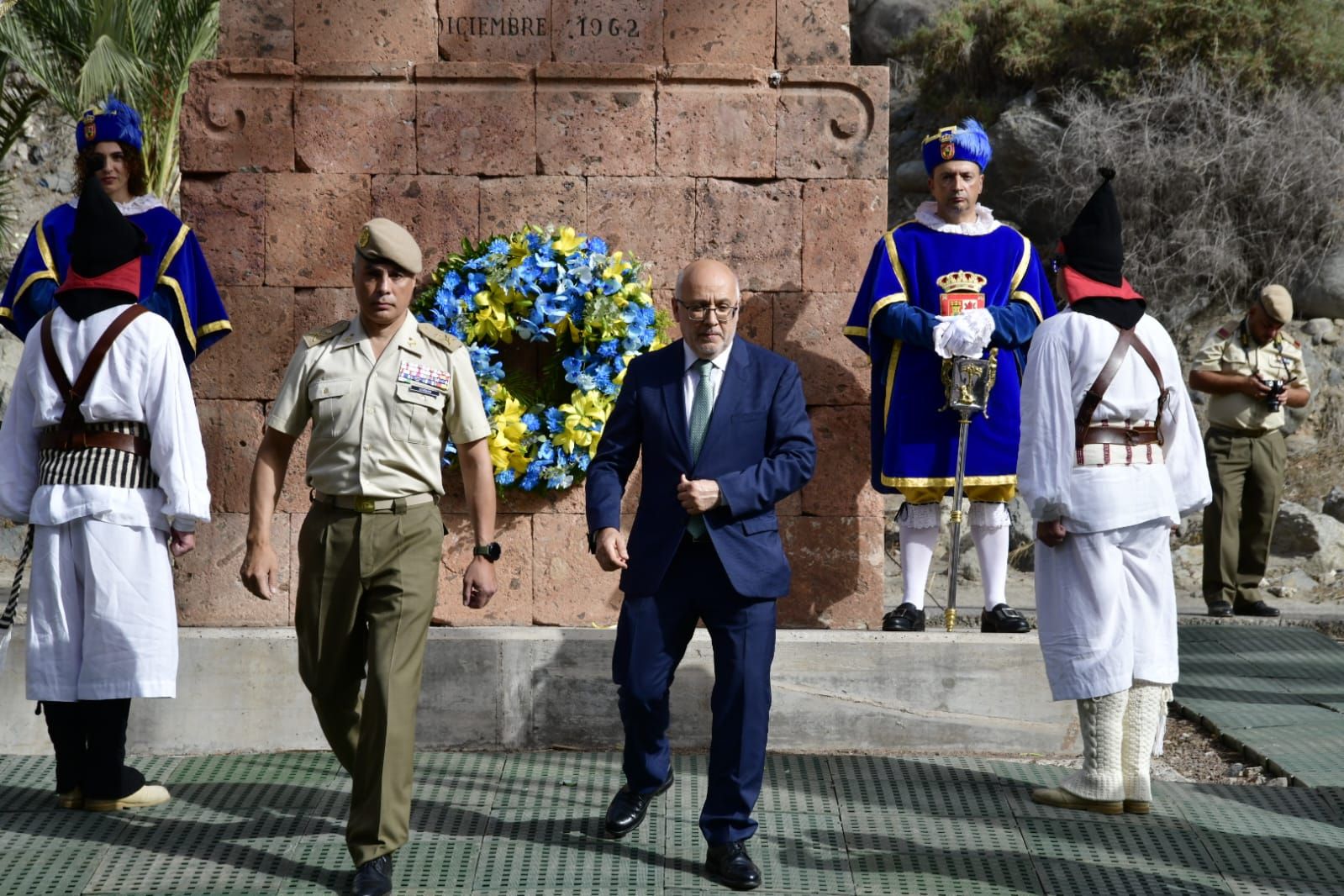 Tributo a los héroes de la Batalla del Batán en su 425 aniversario, en imágenes
