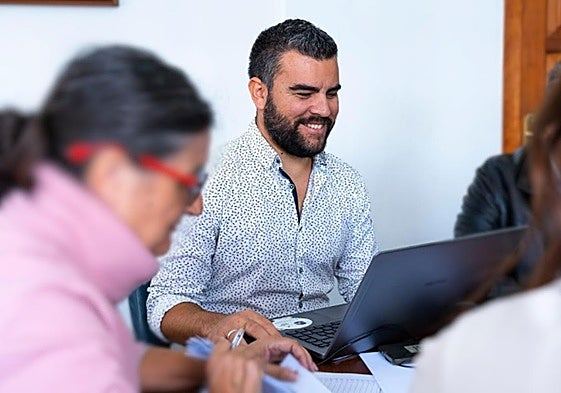 Juan José Rodríguez, concejal de Economía y Hacienda del Ayuntamiento de La Oliva y responsable de la oficina especializada en captacion de ayudas de la UE.