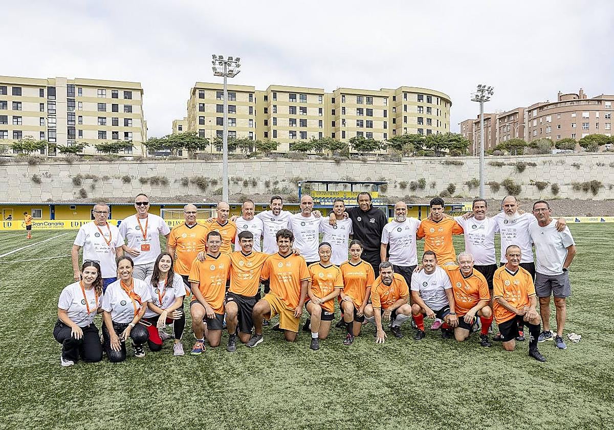 Imagen principal - El Campus Inclusivo + que fútbol ilumina el Anexo