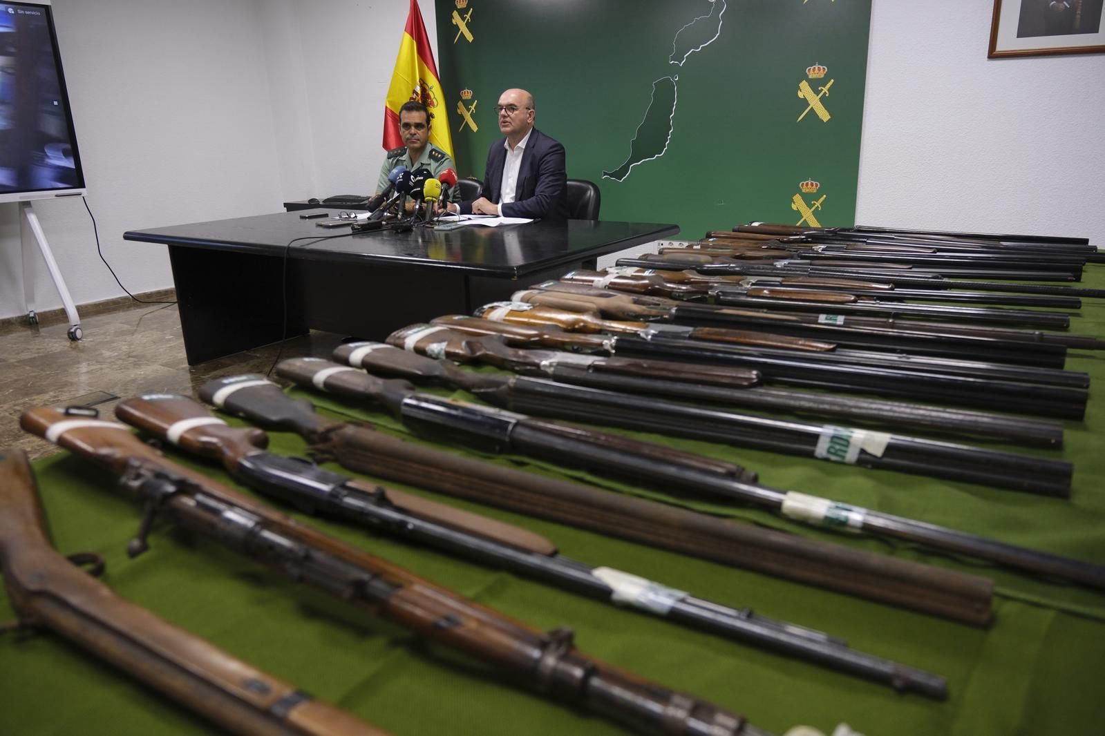 Imágenes del mayor taller ilegal de armas de fuego en Las Palmas
