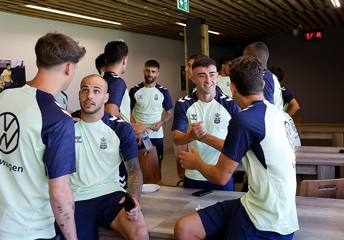El primer entrenamiento de la UD a los mandos de Carrión