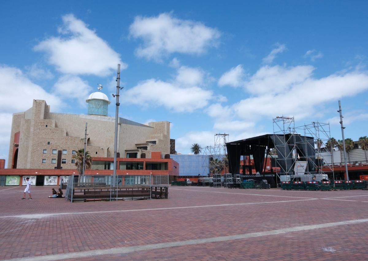 Imagen secundaria 1 - Tres pantallas gigantes para el España–Francia desde la Plaza de la Música