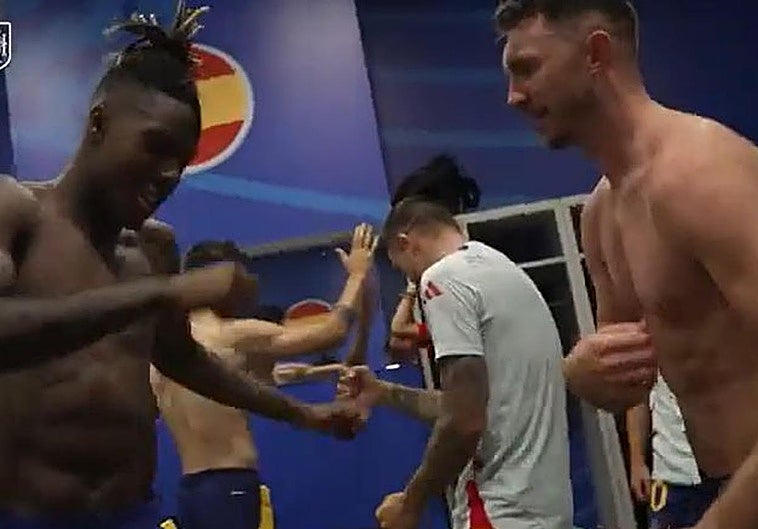 La fiesta de España amenizada con el 'Quédate' de Quevedo y la 'Potra salvaje' de Isabel Aaiún