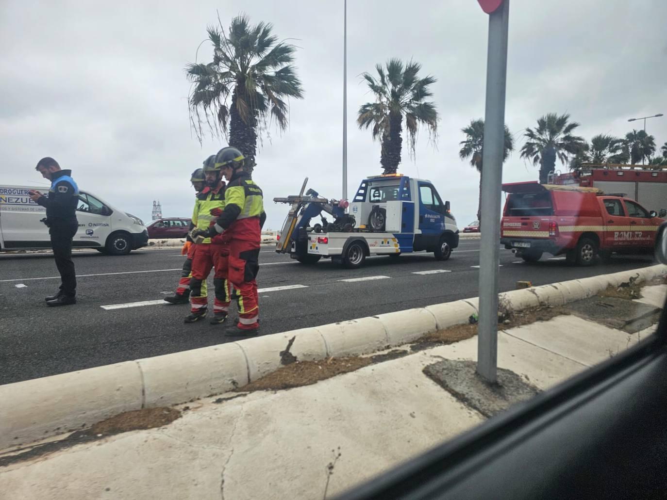 El vuelco en la Avenida Marítima, en imágenes