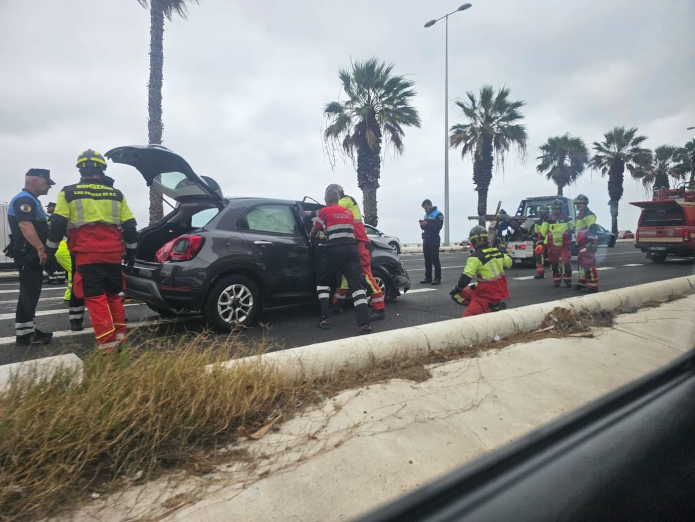 El vuelco en la Avenida Marítima, en imágenes