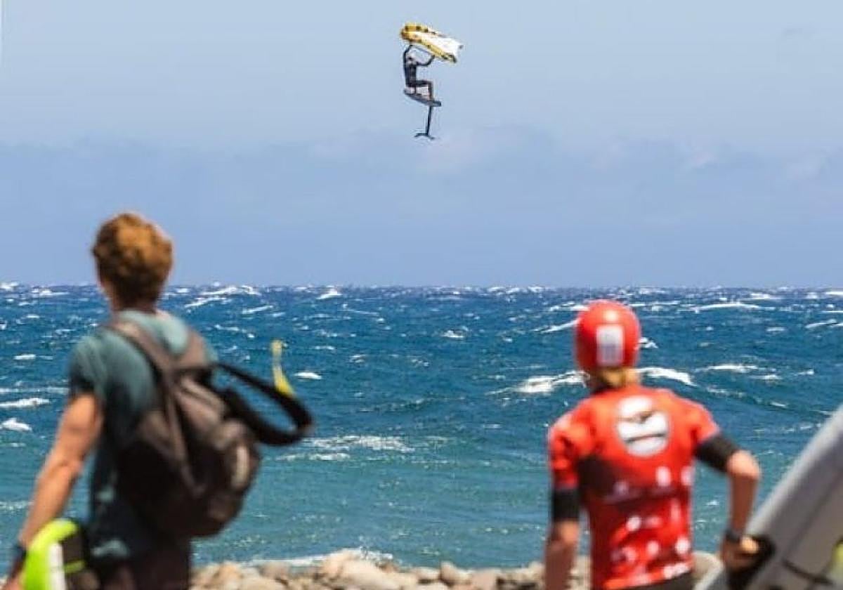A por los títulos mundiales de Kite y Wingfoil en Big Air en Gran Canaria