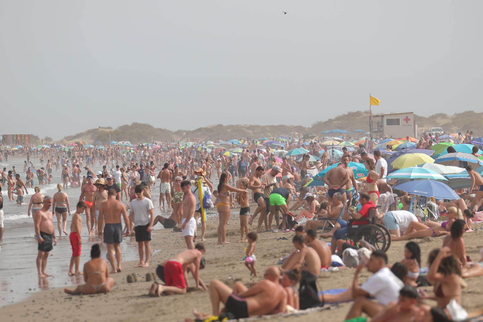 Las playas del sur, abarrotadas por el calor