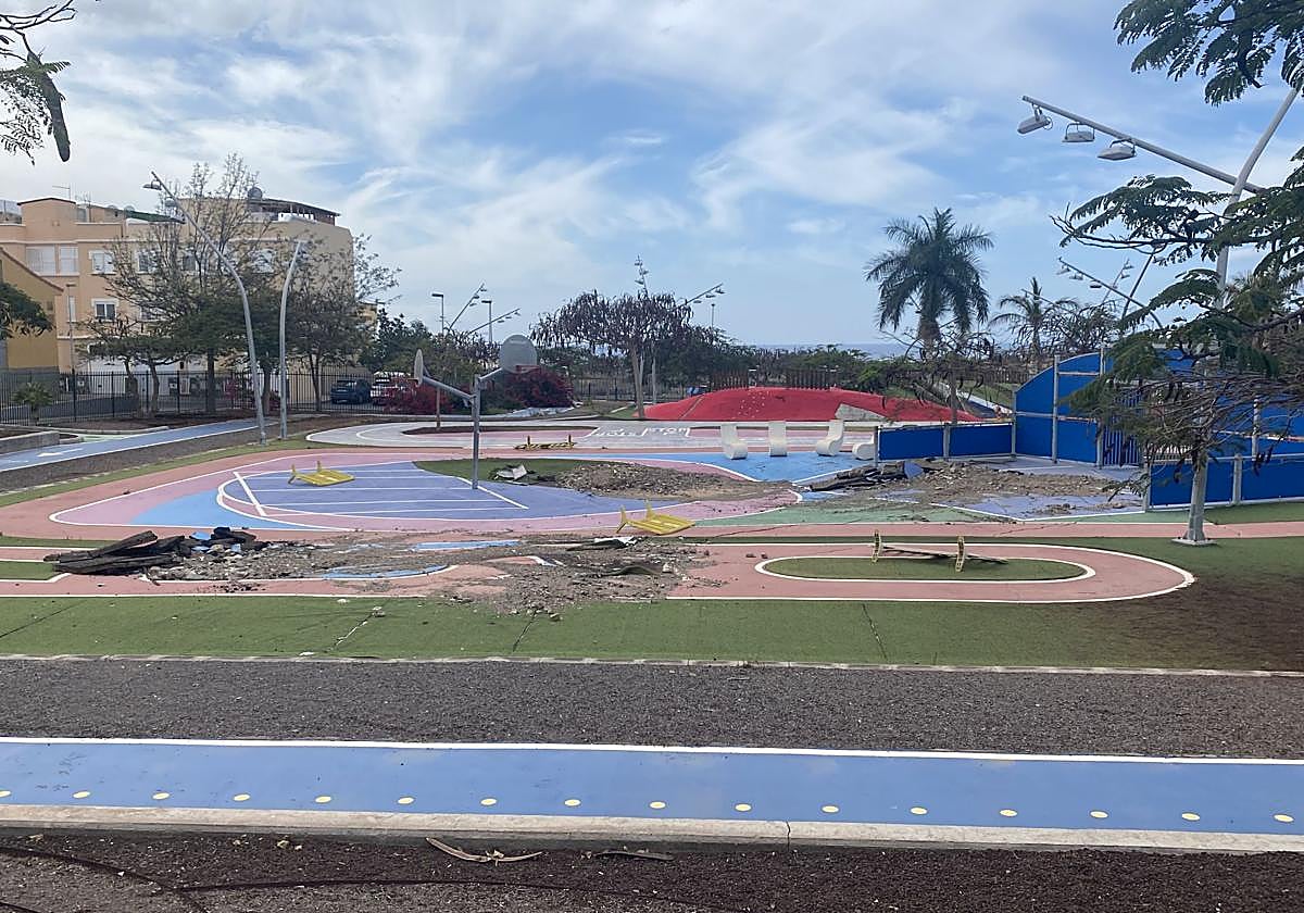 Restos de las catas que se tuvieron que practicar en el parque multifuncional de El Tablero.