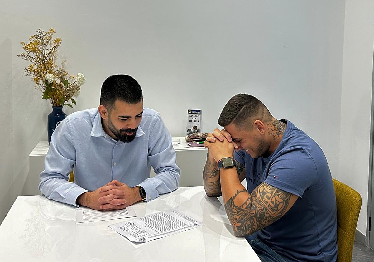 La cancelación de una deuda de 48.000 euros ofrece a un padre de familia una nueva vida