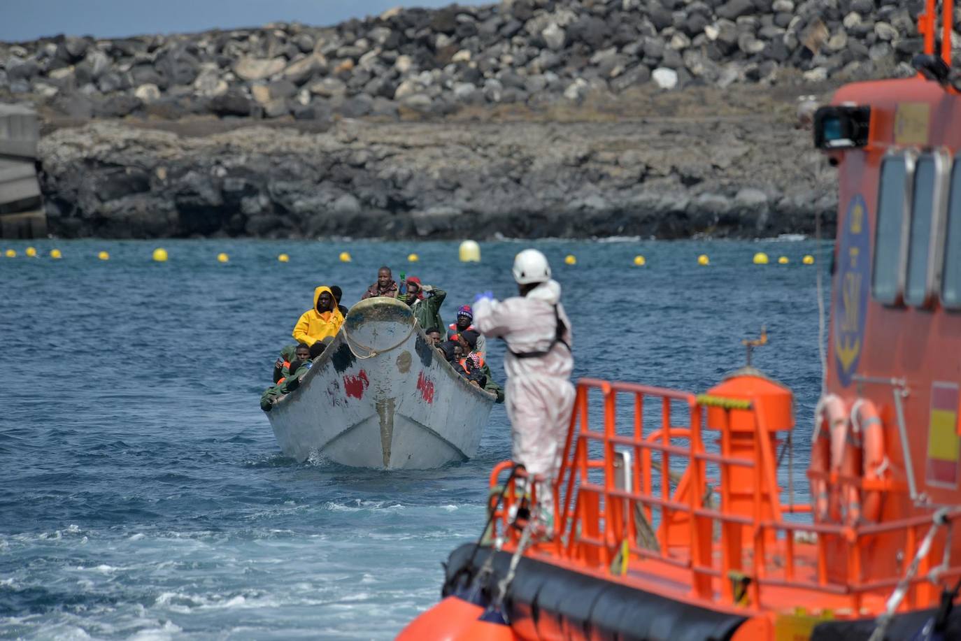 Sánchez pide «coraje» al PP para que apoye la reforma de la Ley de Extranjería