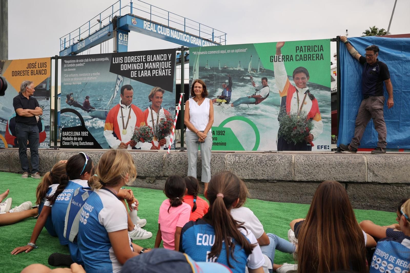 Las imágenes de la inauguración de los murales olímpicos en el Real Club Náutico