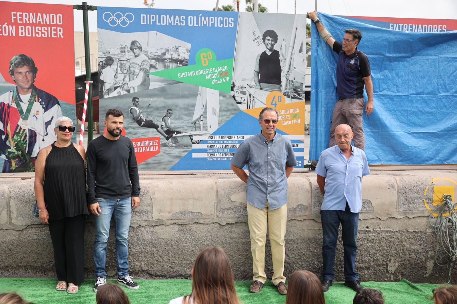 Las imágenes de la inauguración de los murales olímpicos en el Real Club Náutico