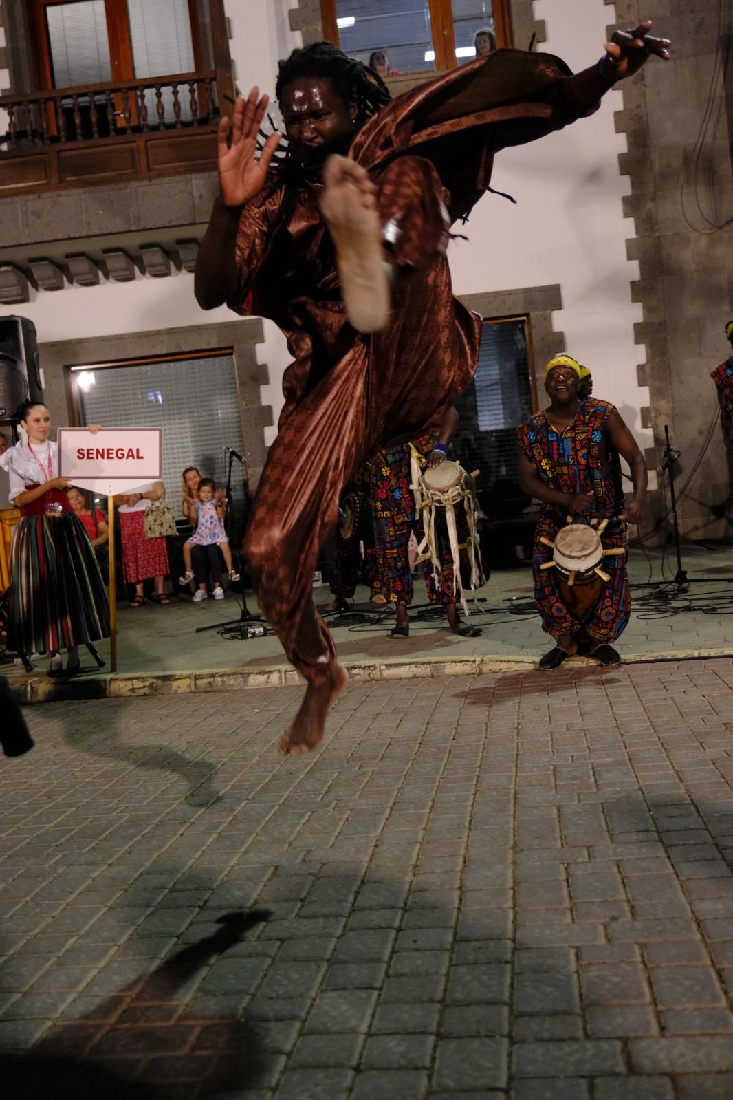El recorrido del festival de folclore, en imágenes