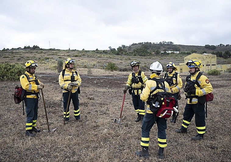 Miembros de la BRIF del Cabildo de Gran Canaria en uno de los numerosos simulacros que realizan.