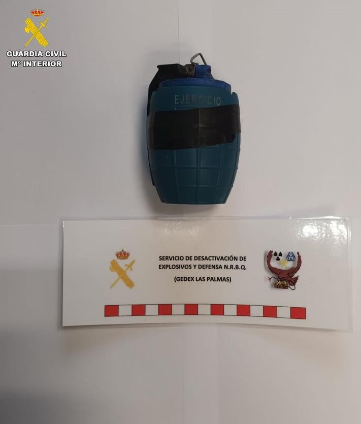 Imagen secundaria 2 - Neutralizan una granada sin carga descubierta en una casa de Valsequillo