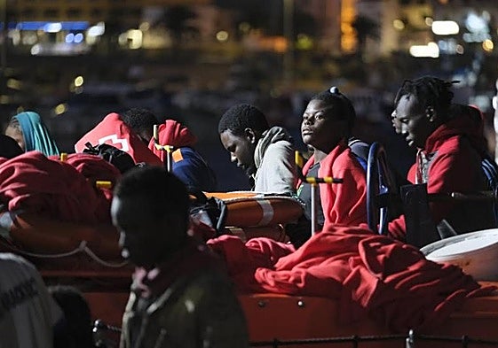 Imagen de archivo de migrantes llegados a Arguineguín.