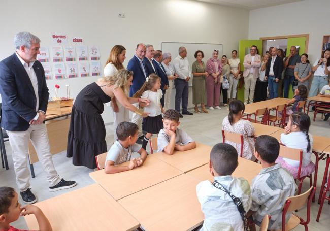 El presidente canario, Fernando Clavijo, en la inauguración del colegio El Castillo, en el municipio majorero de Antigua y que fue elegido para abrir el curso escolar 2024-25.