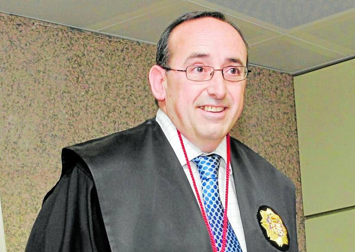 Imagen secundaria 1 - Arrica, el juez García-Sotoca; debajo, el fical Ródenas.