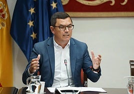 El consejero Pablo Rodríguez, en comisión parlamentaria.