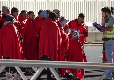 Madrugada sin descanso en Canarias: rescatan a cerca de 500 migrantes a bordo de nueve pateras