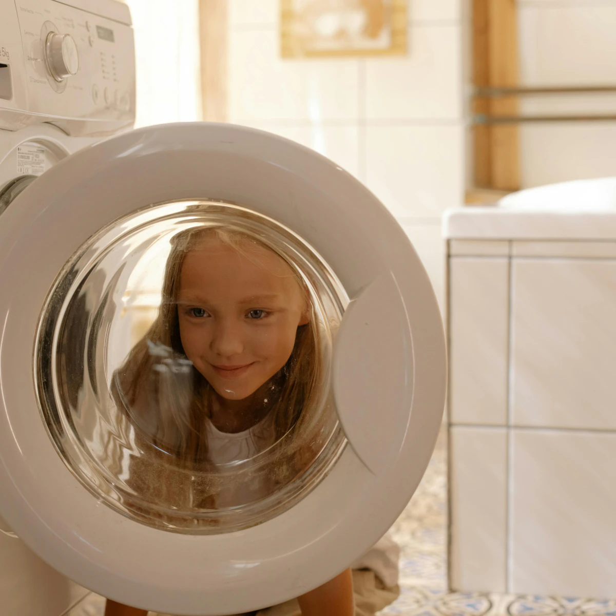 Optimiza tu consumo eléctrico en Canarias el lunes y paga menos por la luz