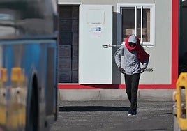 Migrantes en La Restinga.