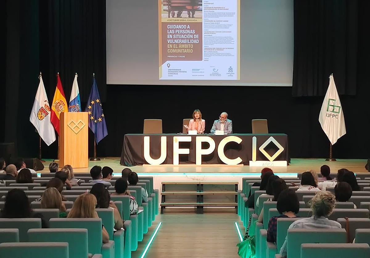 El Colegio de Enfermería urge a tomar conciencia de las nuevas necesidades de cuidados