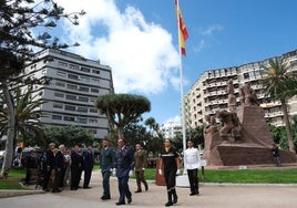 Orgullo, patria y nación en el izado de la bandera de Las Palmas de Gran Canaria