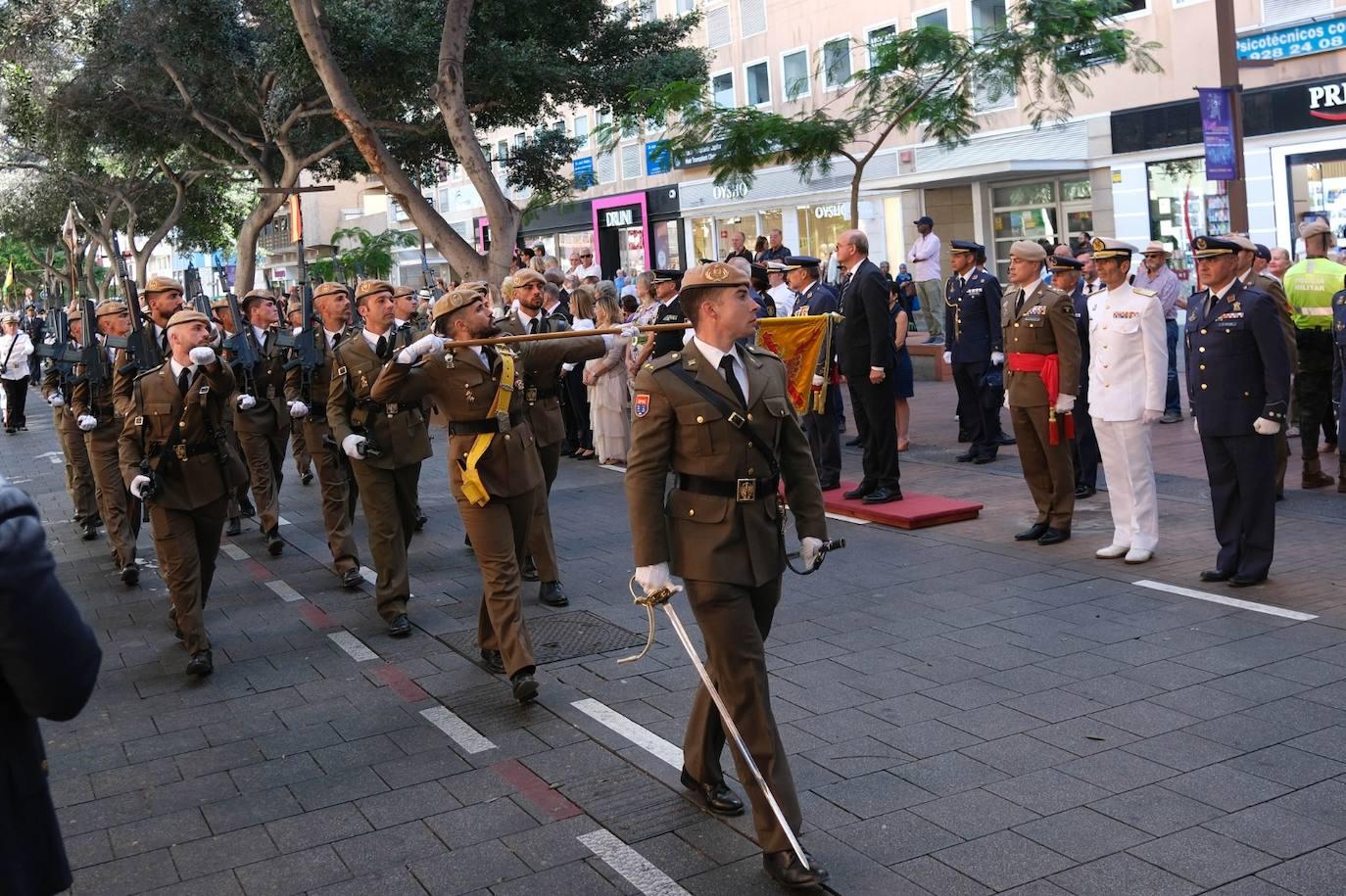 Orgullo, patria y nación en el izado de la bandera de Las Palmas de Gran Canaria