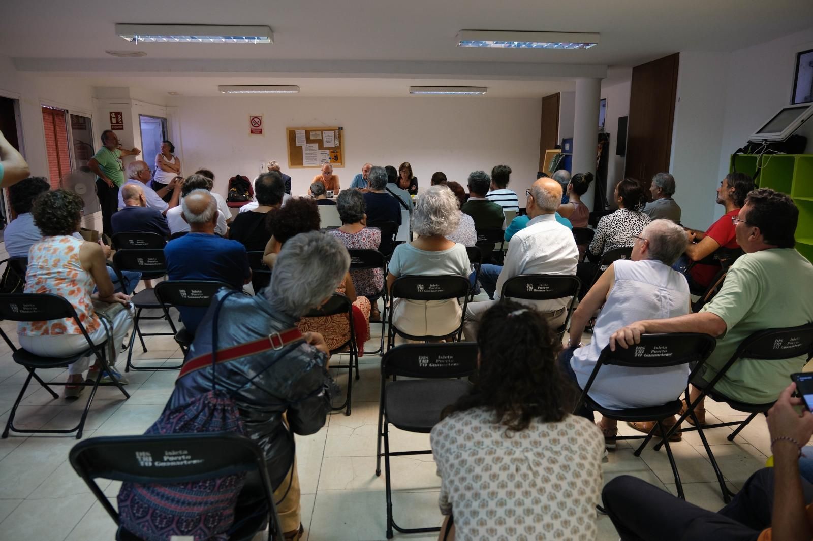 Asistentes en la asamblea de este miércoles.