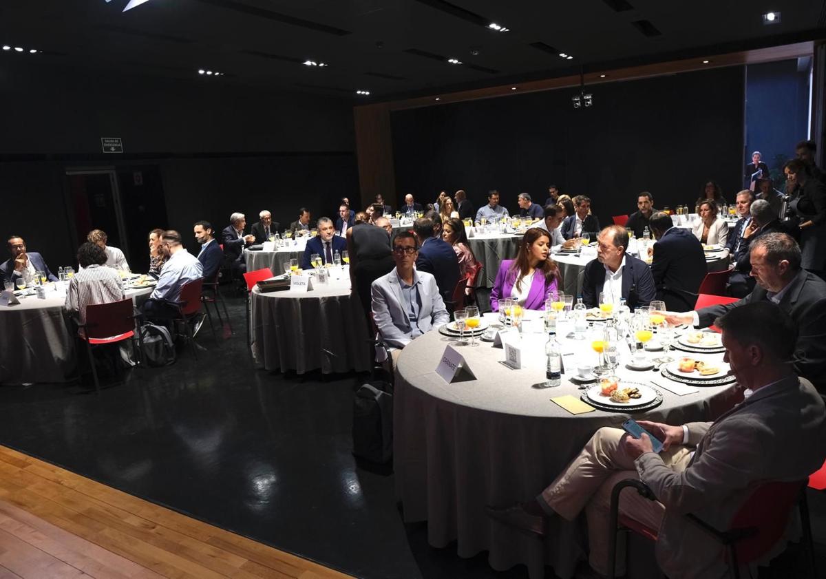 Imagen principal - Canarias sufre más de 15.000 ciberataques anuales en su tejido empresarial