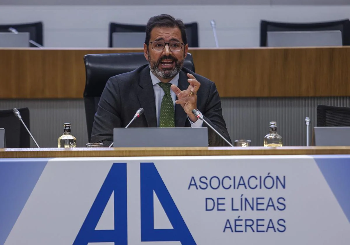 El presidente de ALA, Javier Gándara, en rueda de prensa.