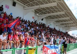 1.214 espectadores para alentar a la UD Lanzarote frente al Racing en Tías