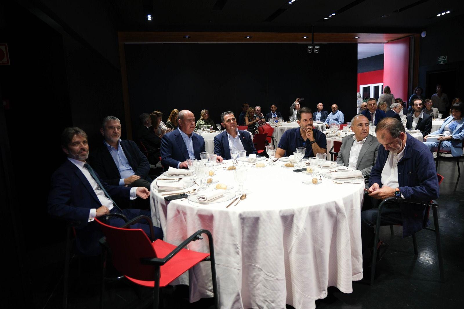 El nuevo encuentro del Skal Club, en imágenes