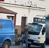 Detenido el hombre que destrozó un coche a golpes en La Aldea e hirió a dos personas