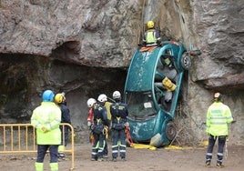 Bomberos de España y Brasil actualizan sus técnicas de rescate en Gran Canaria