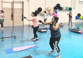 Imagen de una actividad físcia programada en el gimnasio de Altavista, en la capital grancanaria.