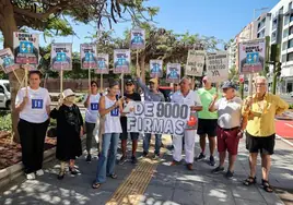 Un momento de la concentración de este jueves en La Isleta.