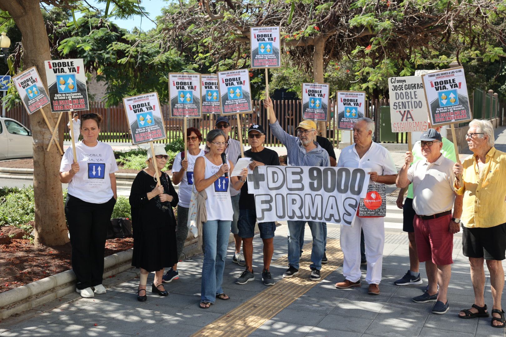 Las imágenes de la nueva manifestación en La Isleta por la doble vía
