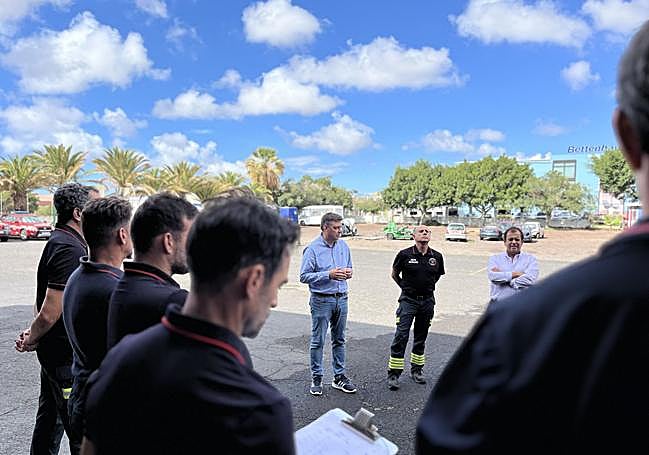 Los efectivos de Bomberos Tenerife ultiman detalles.