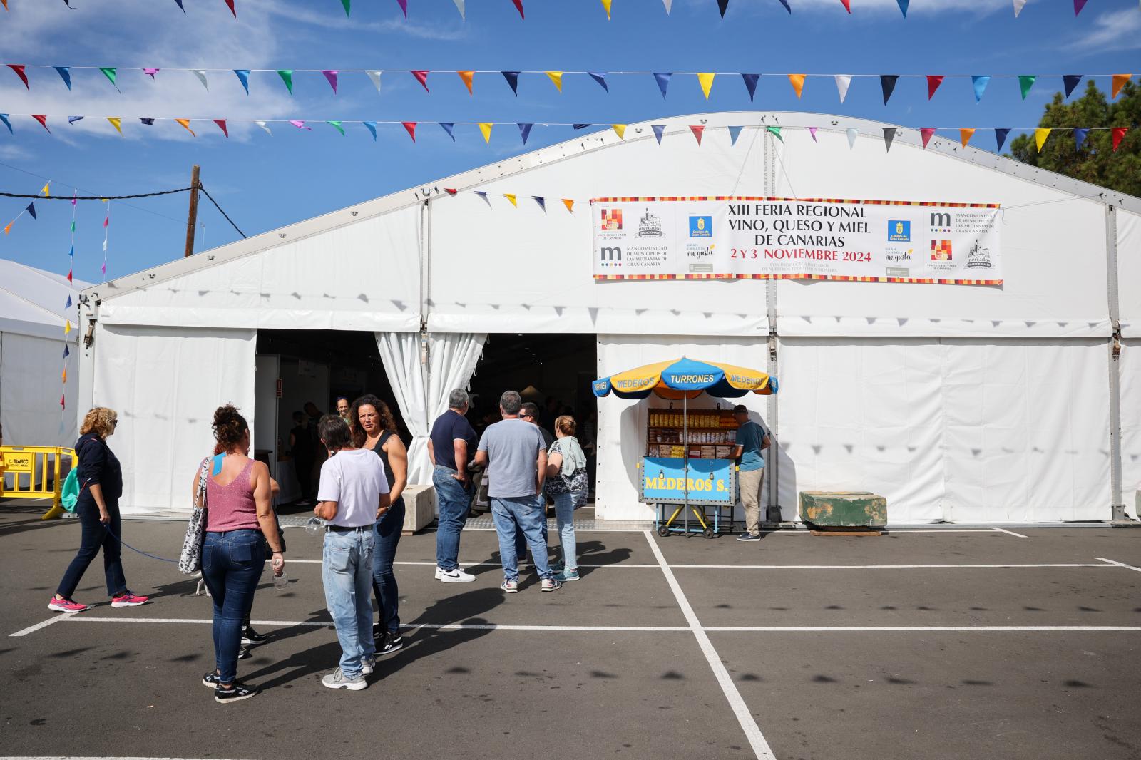 Las mejores imágenes de la feria regional de vino, queso y miel en Santa Brígida