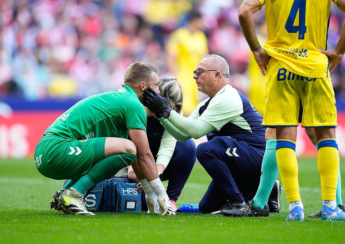 Imagen secundaria 1 - Mensaje tranquilizador de Cillessen: «¡Todo en orden!»