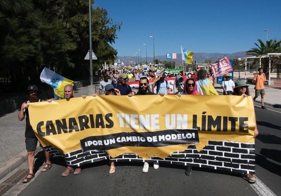 Meloneras salió a la calle para manifestarse contra el turismo masivo este año.