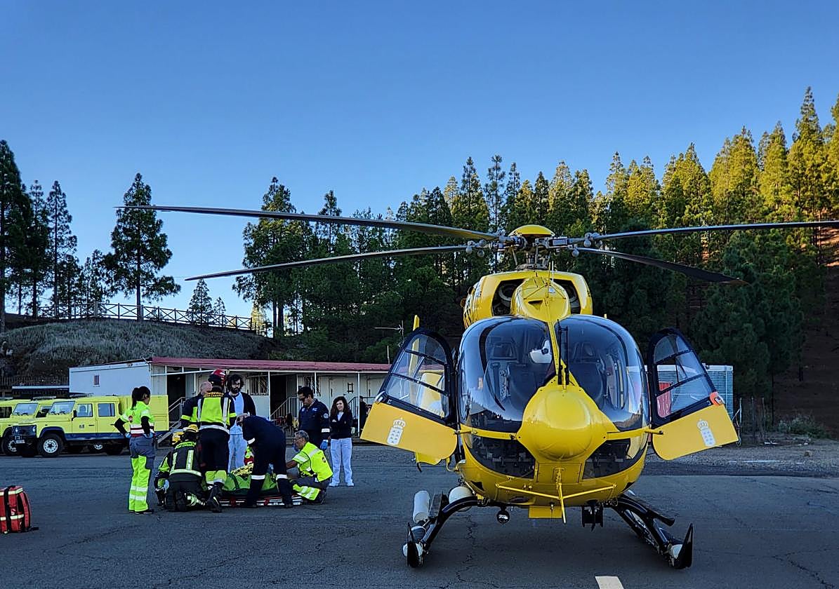 Rescatan en helicóptero a un conductor grave tras sufrir un accidente ...