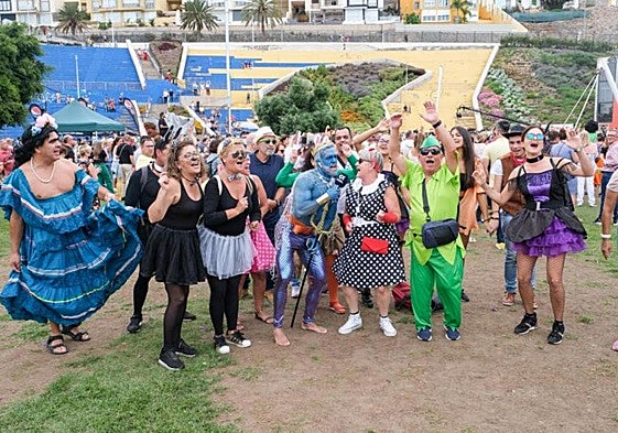 Celebración del carnaval de día en el parque del Estadio Insular, en el carnaval de Las Palmas de Gran Canaria de 2022.